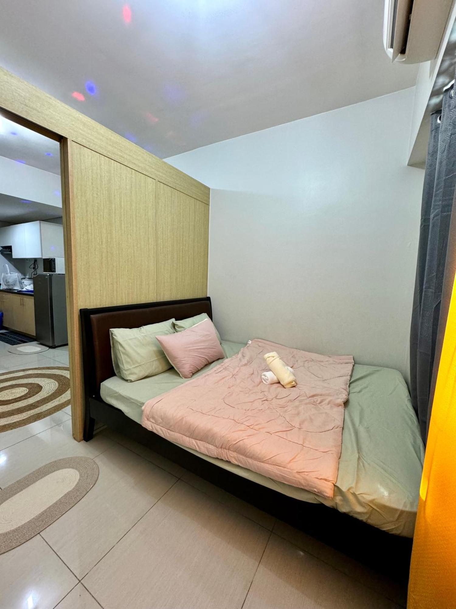 Layan Grass Staycation Apartment Manila